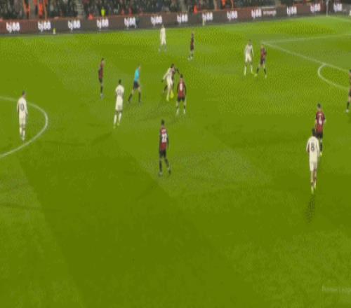 激情对决,杜塞尔多夫,迎战帕德博,B体育官网,B体育直播,体育赛事直播,足球直播